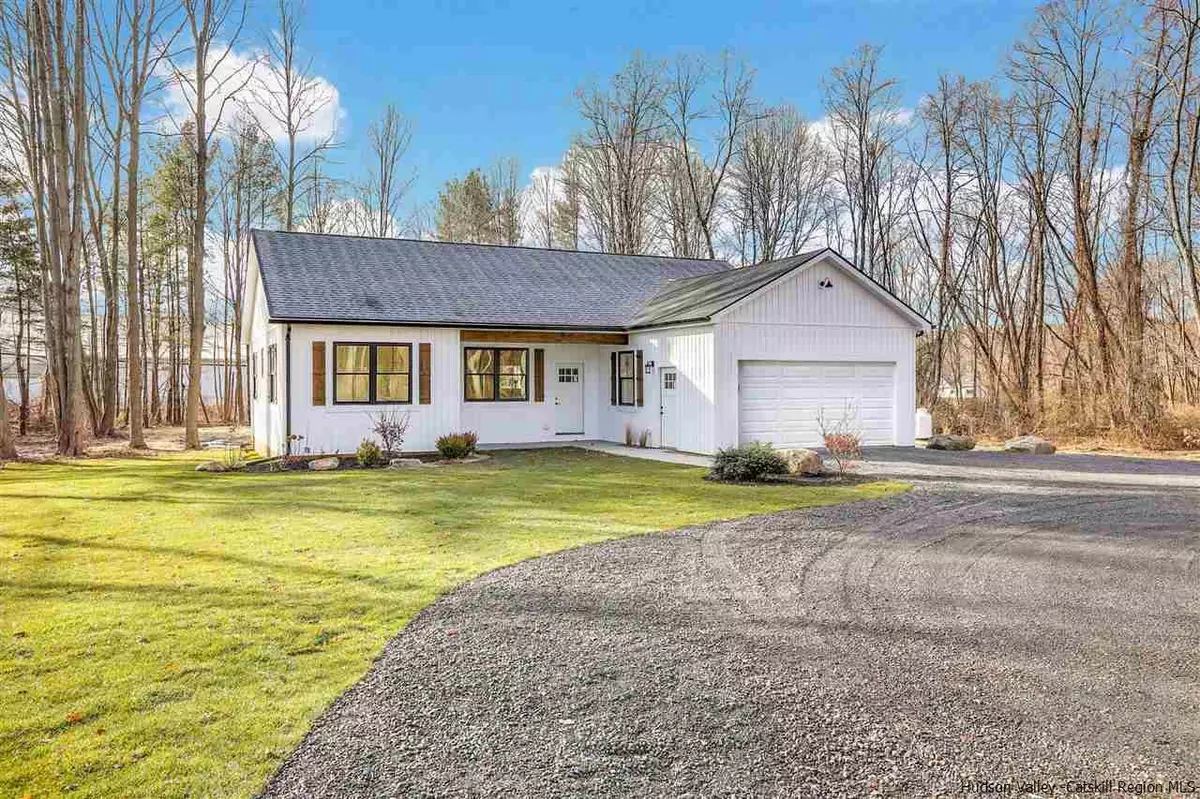 Saugerties, NY 12477,732 Churchland RD