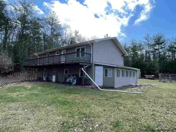 West Hurley, NY 12491,275 Van DL