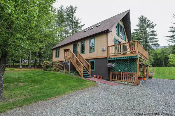 West Shokan, NY 12494,30 Pine Crest