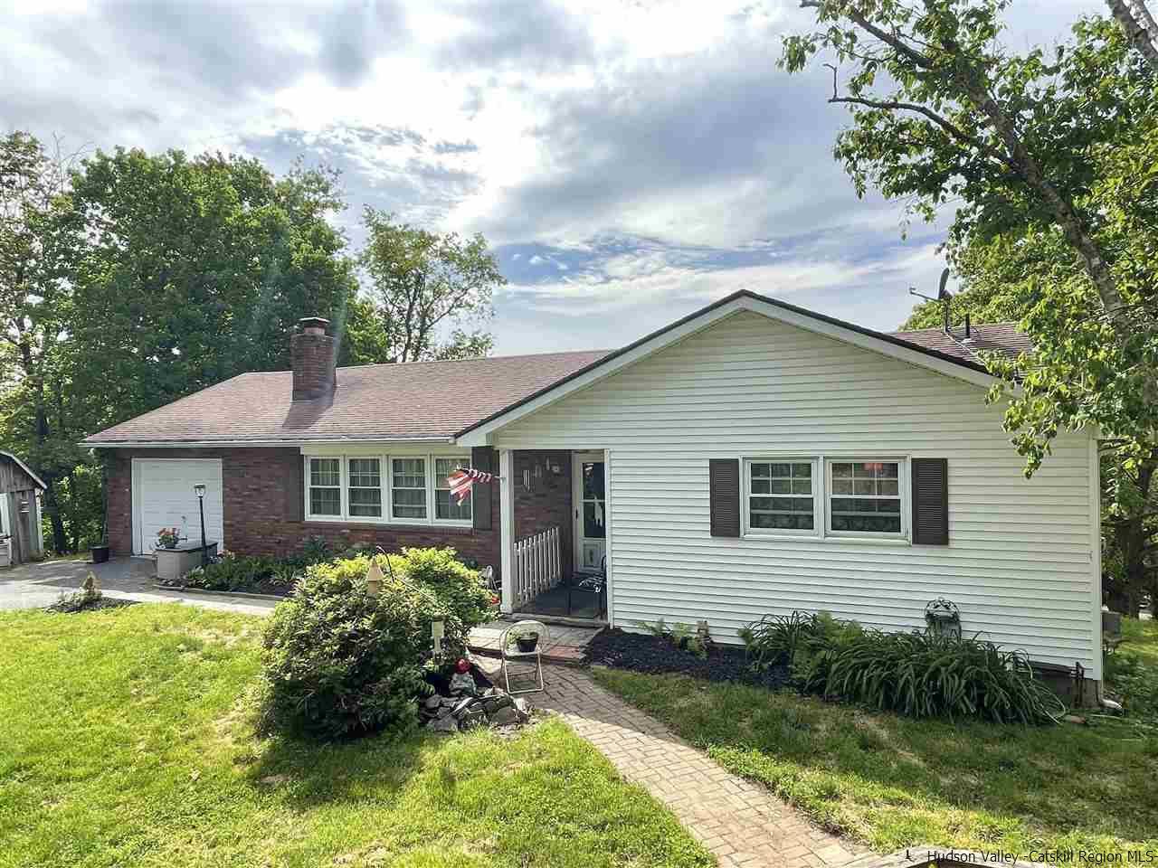316 Van Deusen TER, Hurley, NY 12433