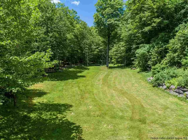 West Shokan, NY 12494,397 Moonhaw RD