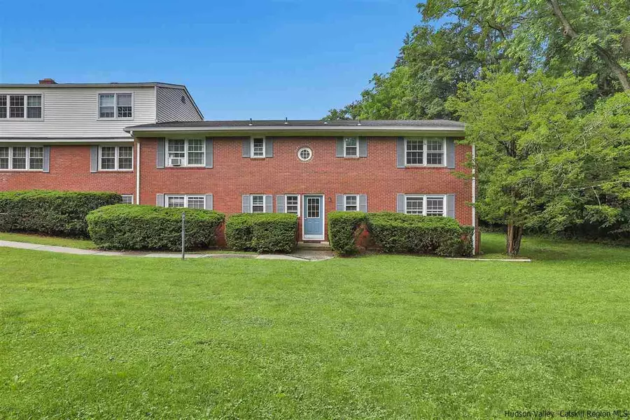 33 Huguenot ST #4, New Paltz, NY 12561