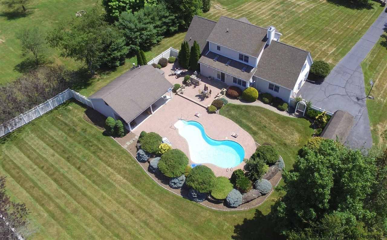 Marlboro, NY 12542,37 Hampton RD