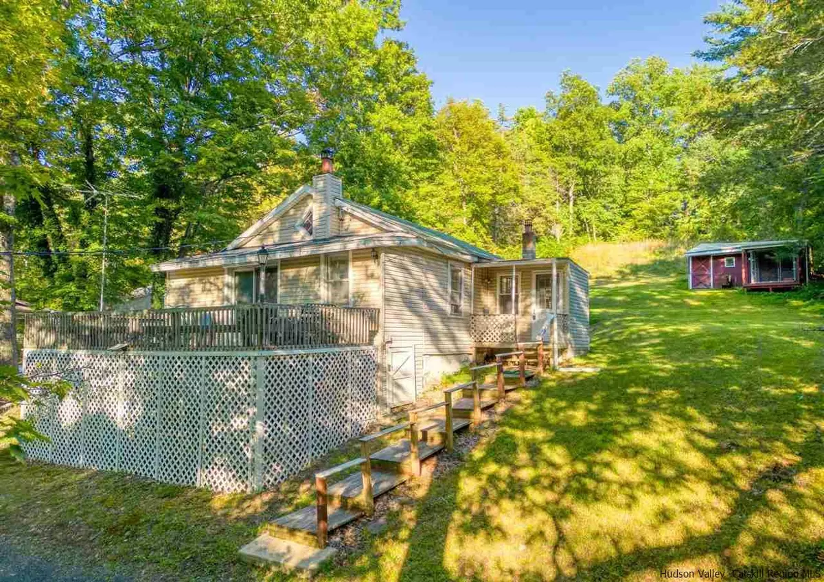 Catskill, NY 12414,452 Green LK