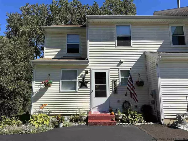 Saugerties, NY 12477,60 Red Maple RD