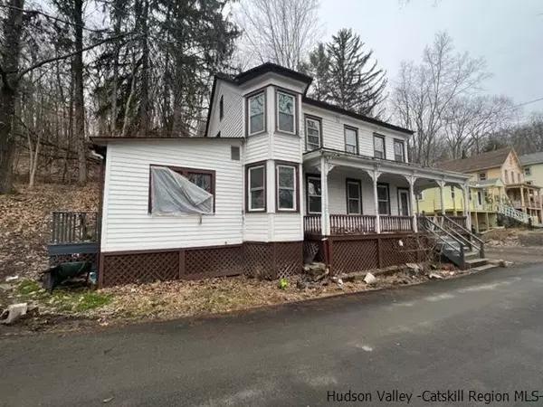 Rosendale, NY 12472,20 Campbell ST