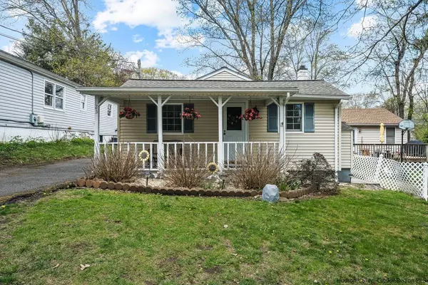 23 Brayton RD, Carmel Hamlet, NY 10512