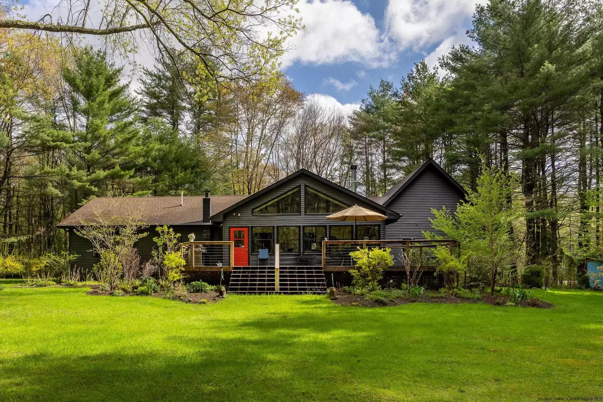 Stone Ridge, NY 12484,279 Scarawan RD