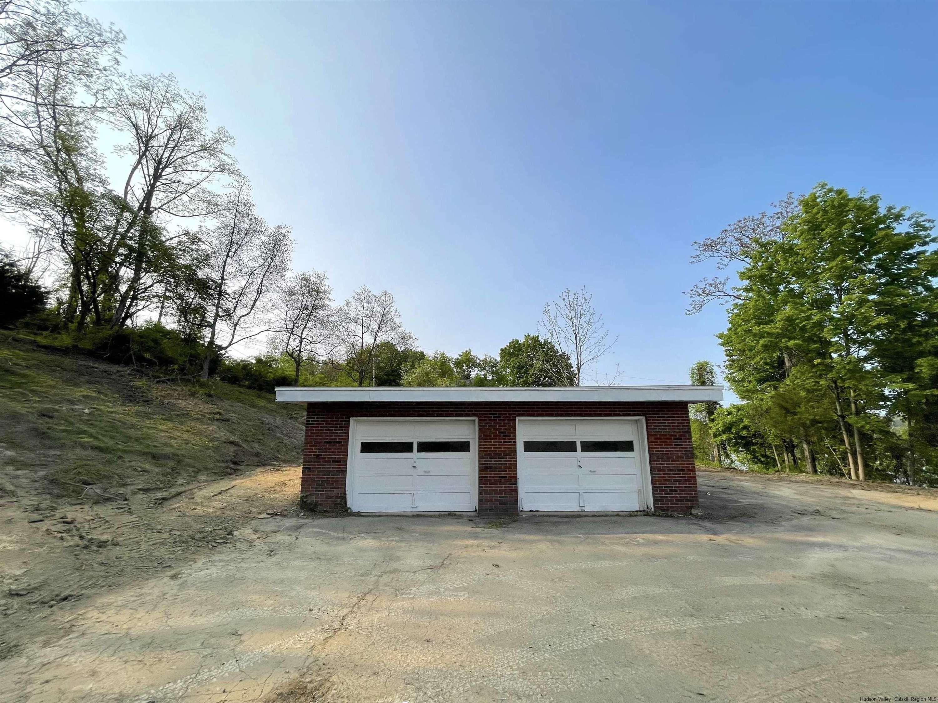 Esopus, NY 12429,238 River RD