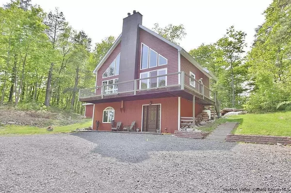 52 Grandview CIR,  Saugerties,  NY 12477