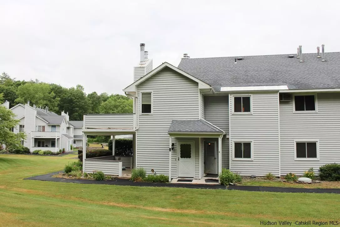 Saugerties, NY 12477,12 Tiger Maple LN