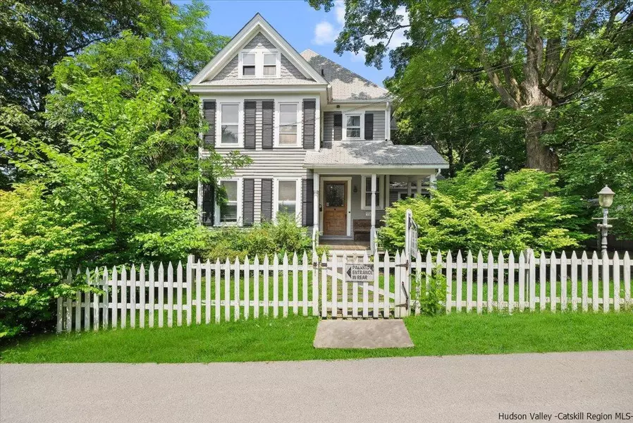 3 Academy ST, New Paltz, NY 12561