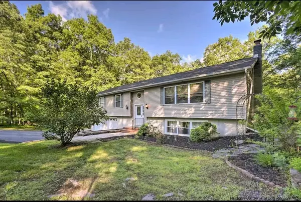 Saugerties, NY 12477,117 Harry Wells RD