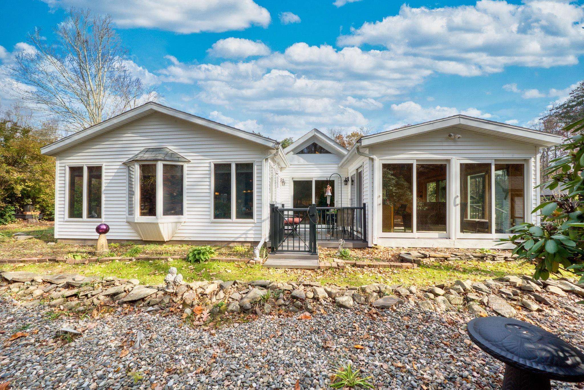 Woodstock, NY 12498,4 Lazy BRK
