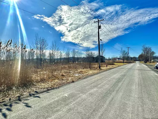 Coxsackie, NY 12051,327 Kings RD