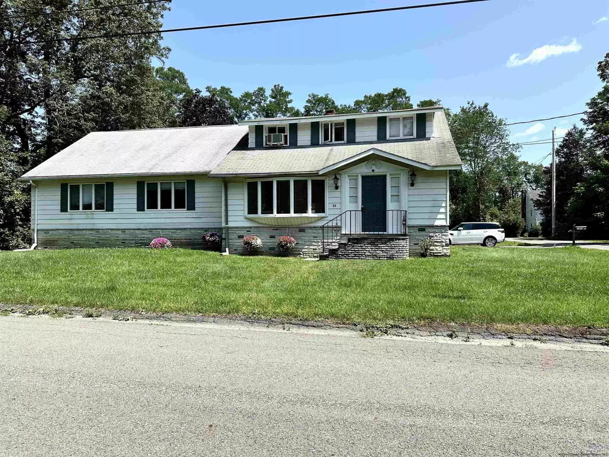 West Hurley, NY 12491,88 John ST