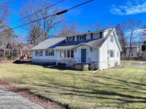 West Hurley, NY 12491,88 John ST