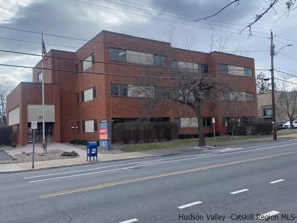 Kingston, NY 12401,40 Hurley AVE #202