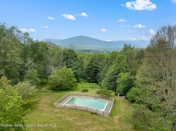 Stone Ridge, NY 12484,90 Highland RD