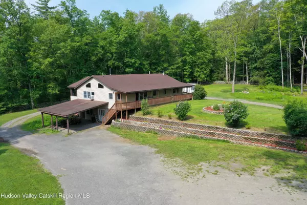 35 Mountain RD, Shokan, NY 12481