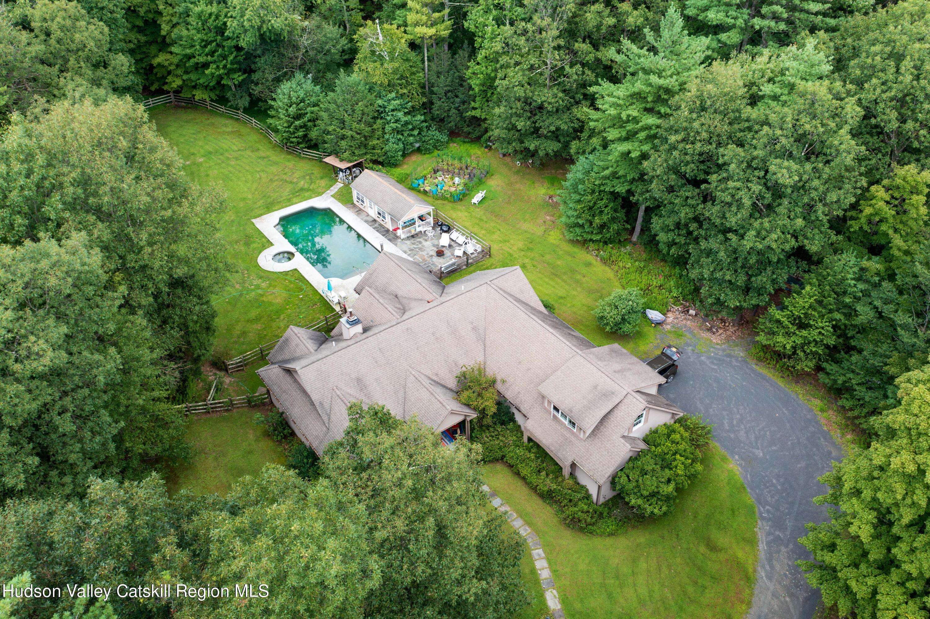 Woodstock, NY 12498,347 W Saugerties Woodstock RD