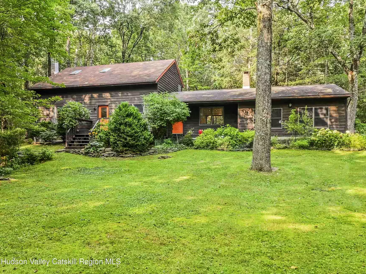 Lake Hill, NY 12448,3906 Ny-212