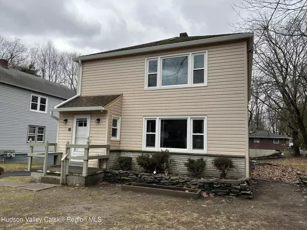 Port Ewen, NY 12466,194 Horton LN #2nd Floor