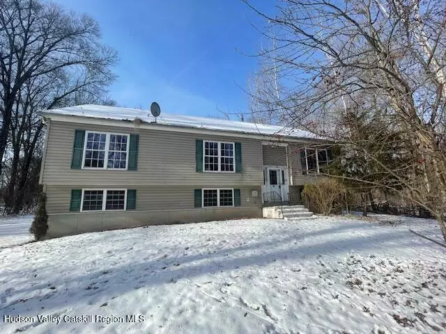 New Paltz, NY 12561,237 S Ohioville RD