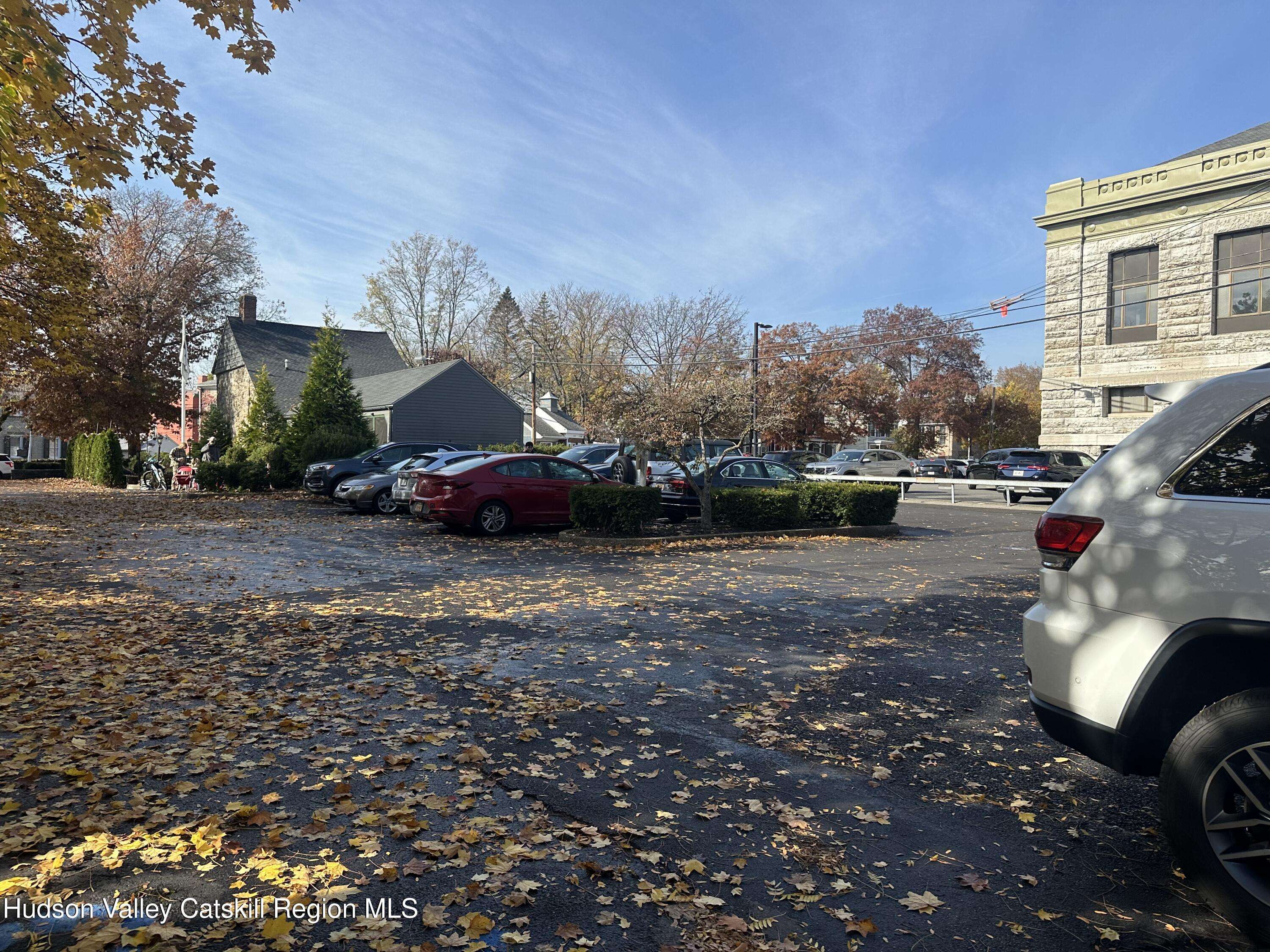 Kingston, NY 12401,273 Wall ST