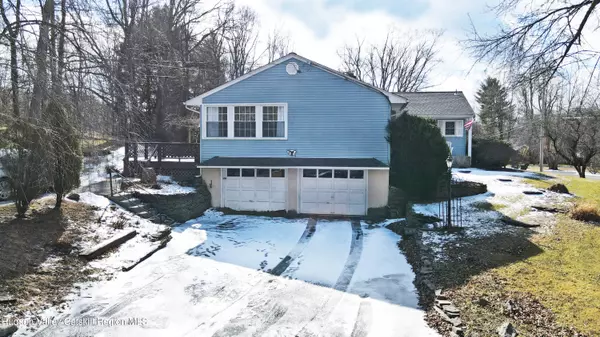 Saugerties, NY 12477,5 Bruin DR