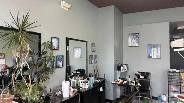 Highland, NY 12528,103 Vineyard AVE