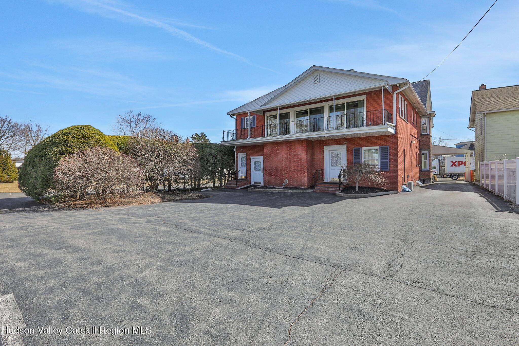 Kingston, NY 12401,411 Albany AVE