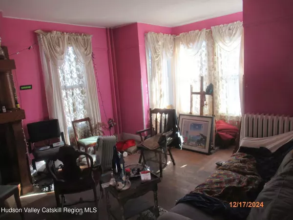 Kingston, NY 12401,31 Stuyvesant ST