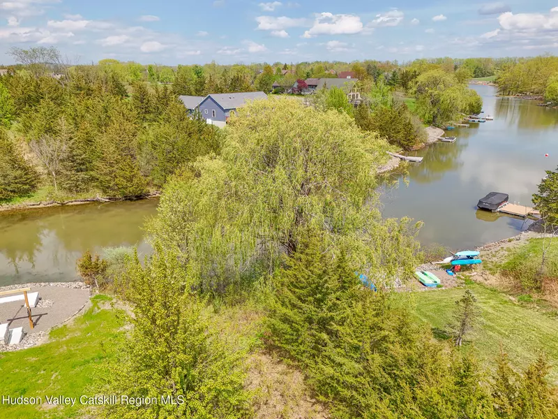 3075 Sleepy Hollow RD, Athens, NY 12015