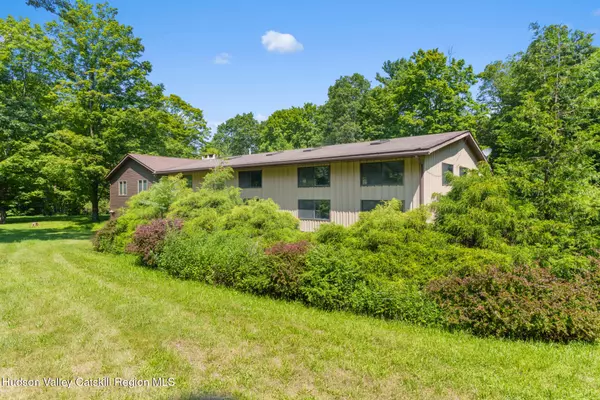 Kingston, NY 12401,40 Max'S PL