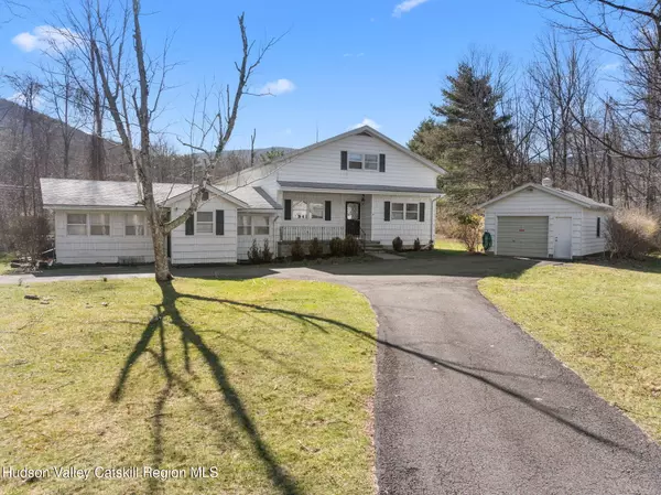 31 Lang RD, West Shokan, NY 12494