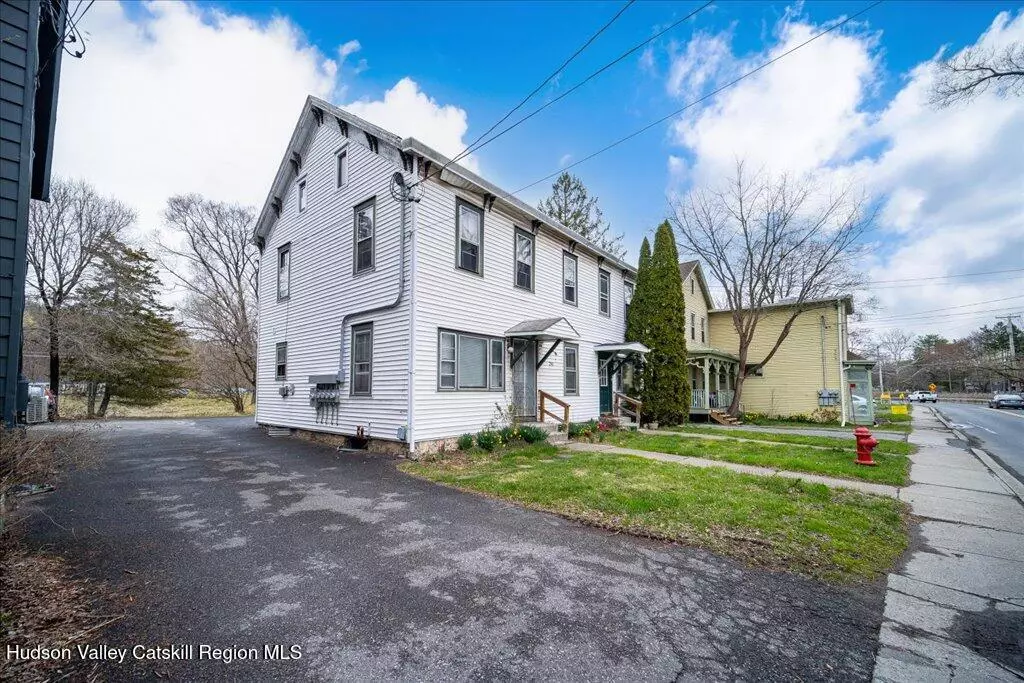 Rosendale, NY 12472,296 Main ST