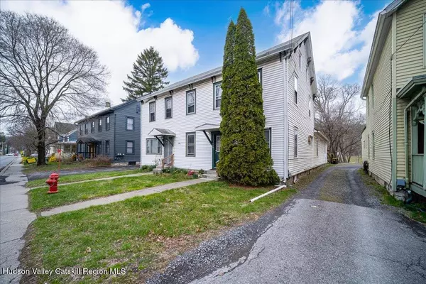 Rosendale, NY 12472,296 Main ST