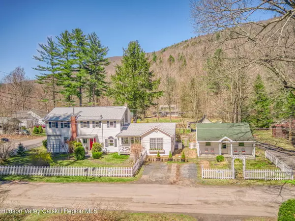 28-30 Esopus Avenue, Phoenicia, NY 12464