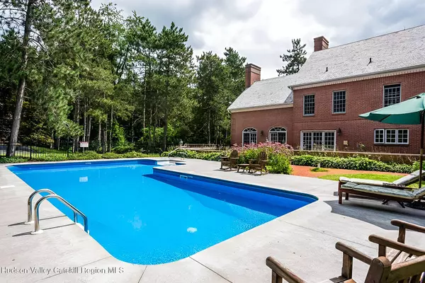 Chatham, NY 12037,147 Rock City RD