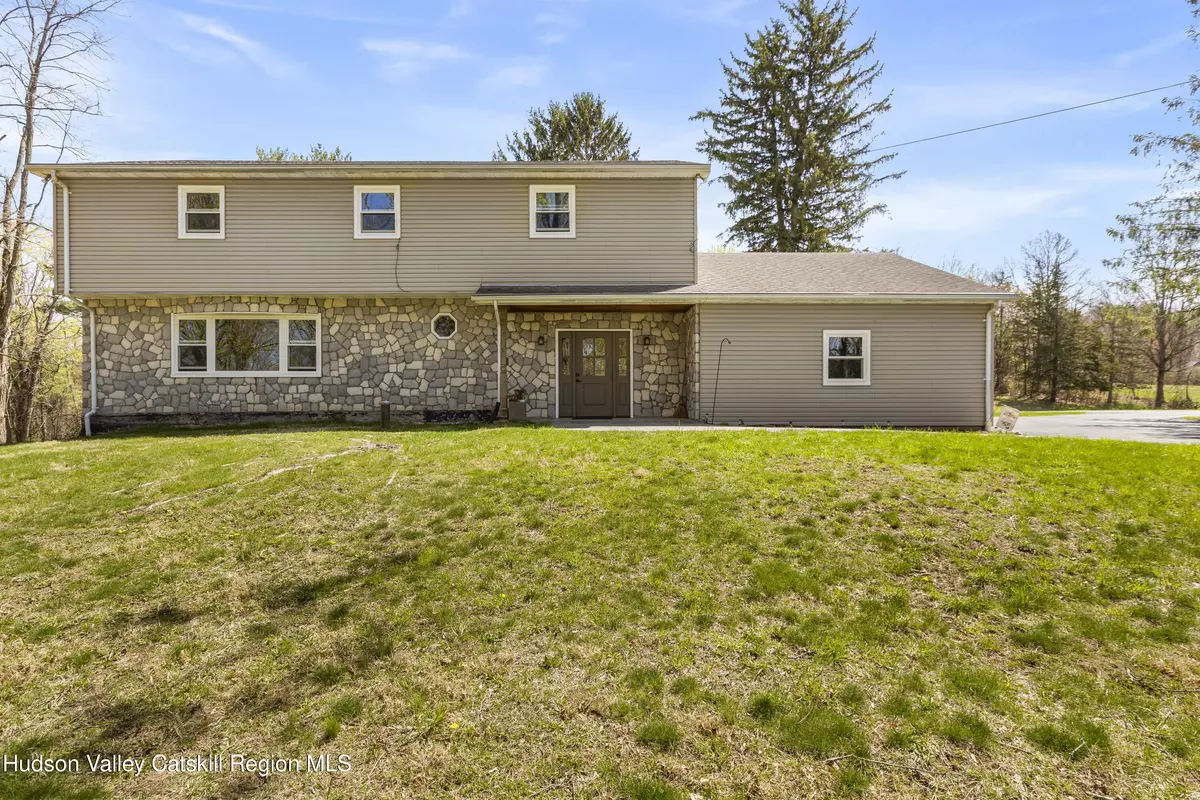 Catskill, NY 12414,27 Aaron DR