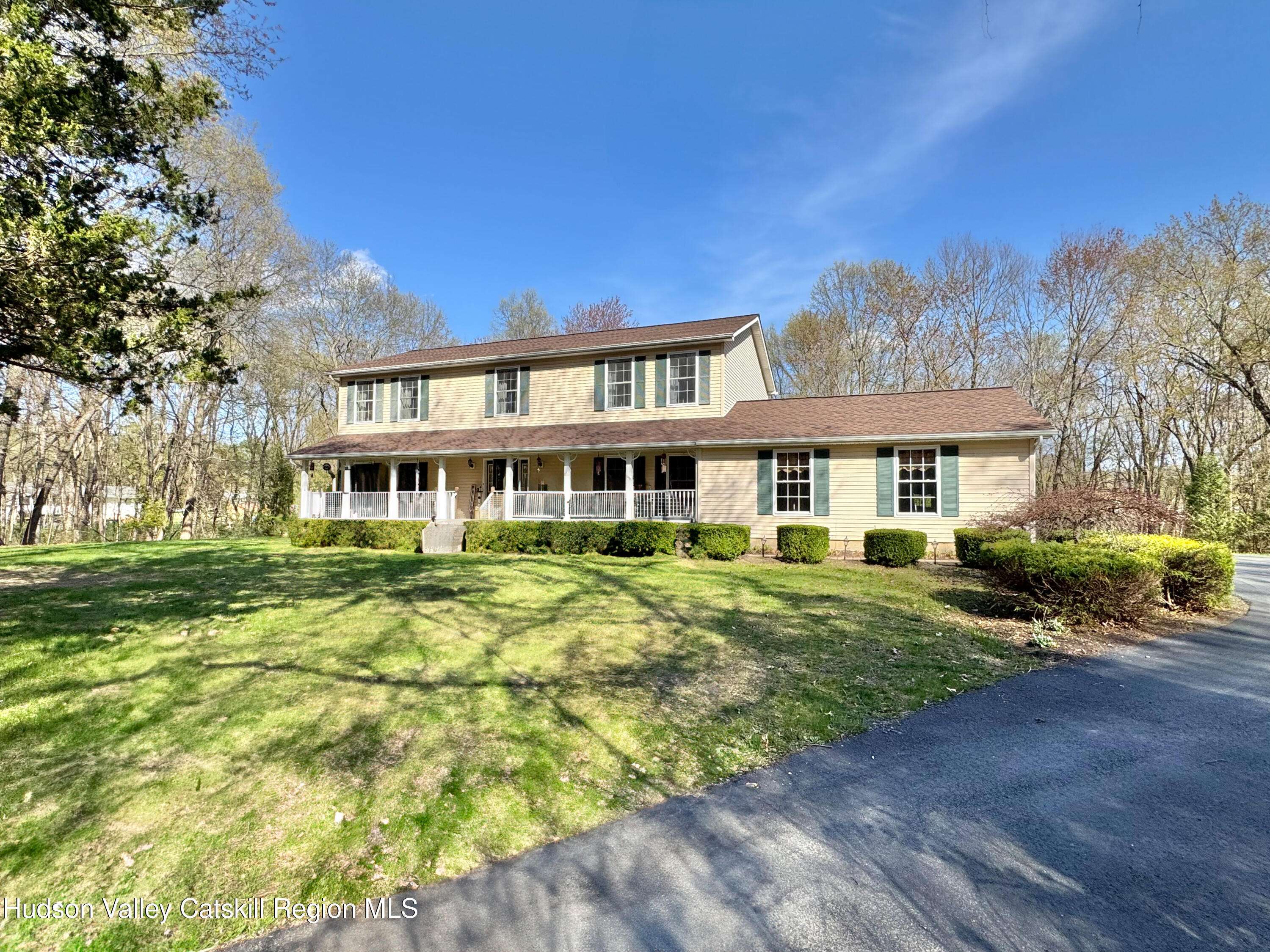 Wallkill, NY 12589,319 Garrison Woods Ln
