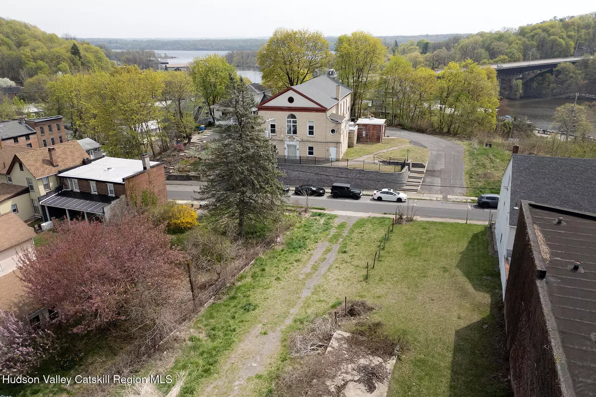 Kingston, NY 12401,24 W Union ST