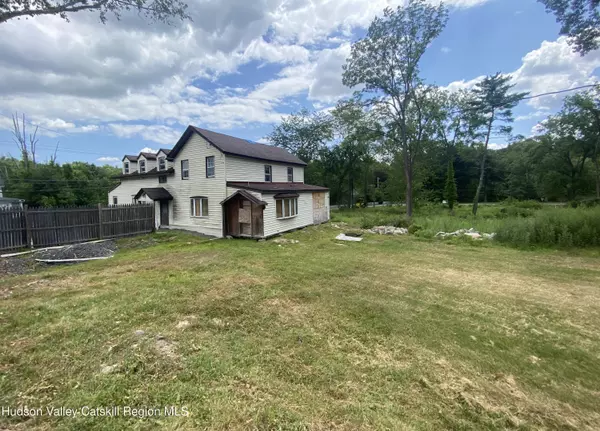 Pine Bush, NY 12566,2823 Ny-52