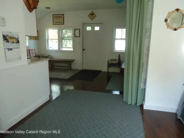 Chatham, NY 12037,4 Bushnell AVE