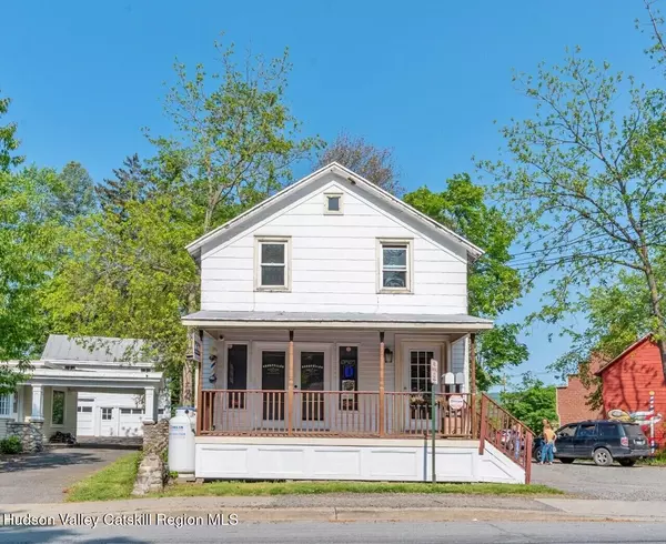 17 S Chestnut ST, New Paltz, NY 12561