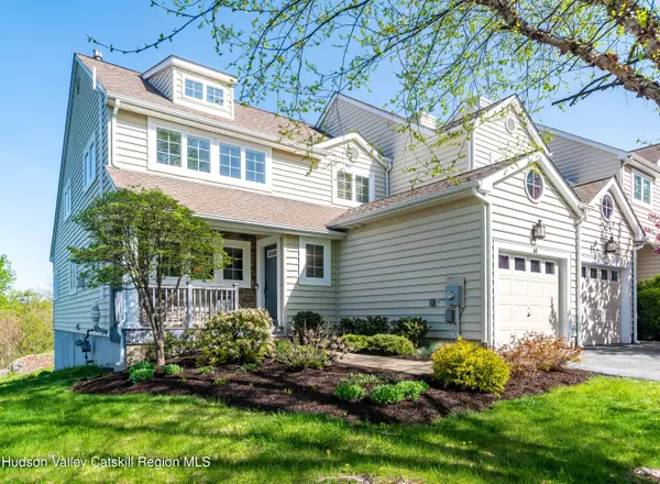 68 Hudson View TER, Hyde Park, NY 12538