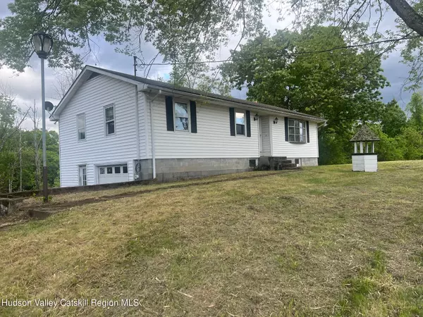 Germantown, NY 12526,355 Maple Avenue EXT