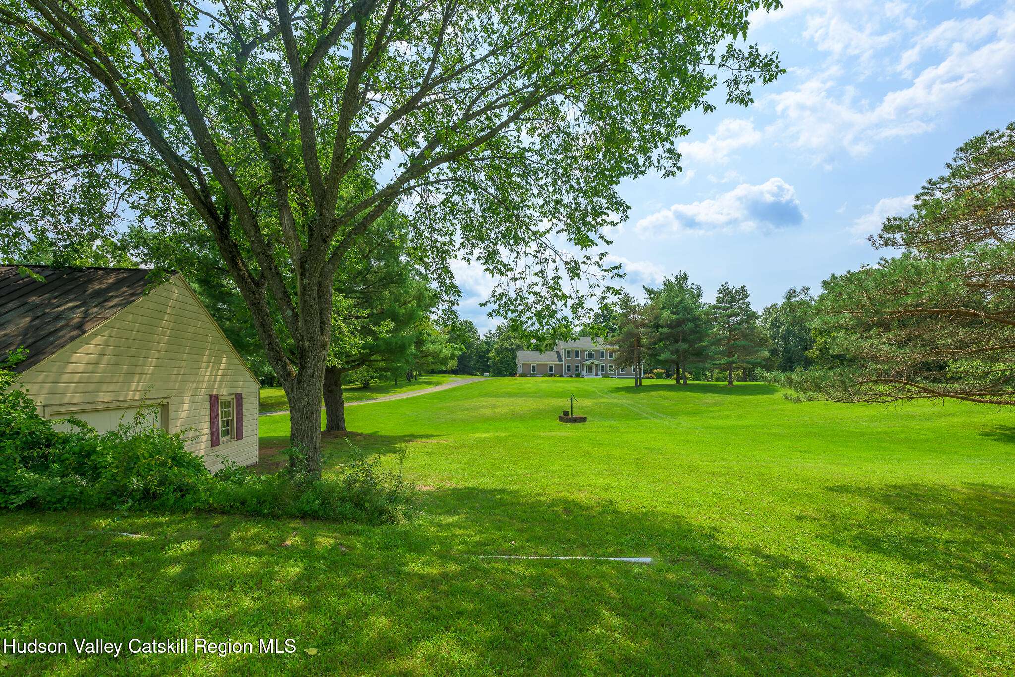 Kinderhook, NY 12106,33 Wildflower Road