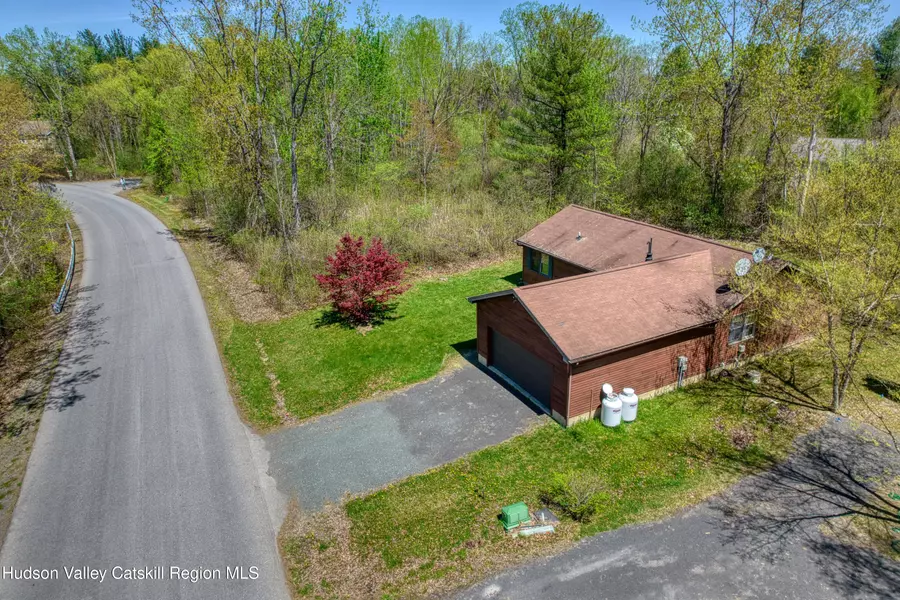 176 Sleepy Hollow RD, Athens, NY 12015